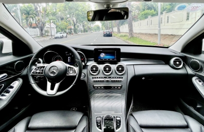 Có phải Mercedes C200 của em đã bị hỏng thước lái?
