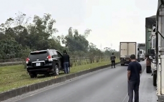 Ý thức giao thông: Lối đi riêng dành cho người thành công.... nộp phạt