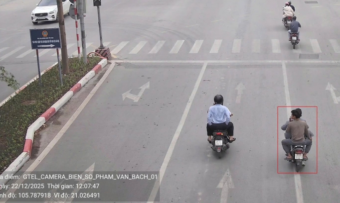 Danh sách 44 người vượt đèn đỏ bị camera AI phát hiện trong ngày 23/12 tại nội đô Hà Nội