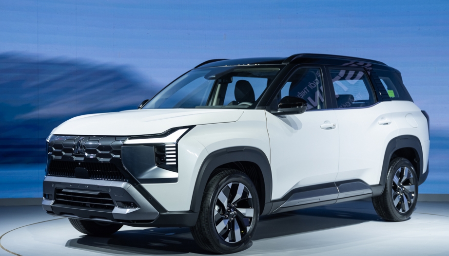 Mitsubishi Destinator: 2 phiên bản có giá từ 780 triệu đồng - Đủ cạnh tranh cùng Mazda CX-5 và Ford Territory?