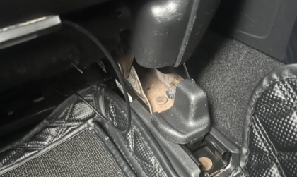 Honda Civic bị rỉ sét gầm ghế thế này thì khắc phục sao?