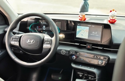 Sao xe Hyundai Accent của em bị cứng tay lái?