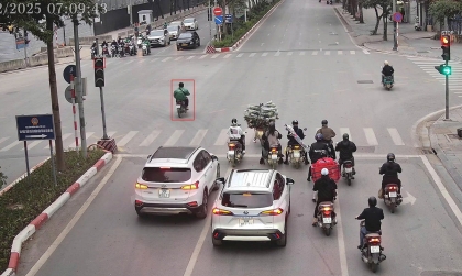 Danh sách 34 trường hợp vượt đèn đỏ bị camera AI phát hiện trong ngày 28/12 tại nội đô Hà Nội