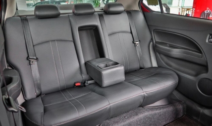 Nên lắp ghế trẻ em như thế nào cho Mitsu Attrage?