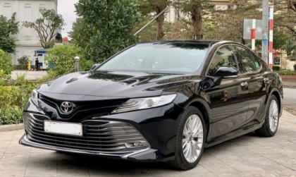 Toyota Camry bị có tiếng vít máy ở nước ga đầu là sao các bác?