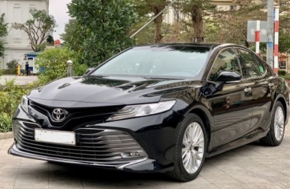 Toyota Camry bị có tiếng vít máy ở nước ga đầu là sao các bác?