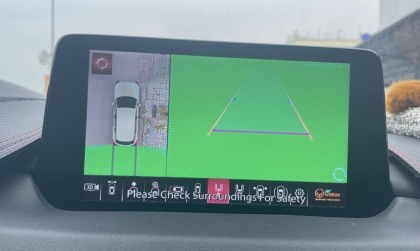 Cam lùi của CX-5 bị thế này sau khi rửa xe là bị vấn đề gì?