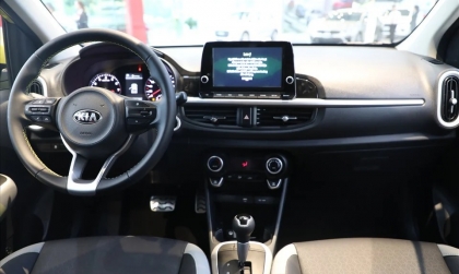 Kia Morning cứ khởi động là bị gắn máy thì lỗi gì thế ạ?