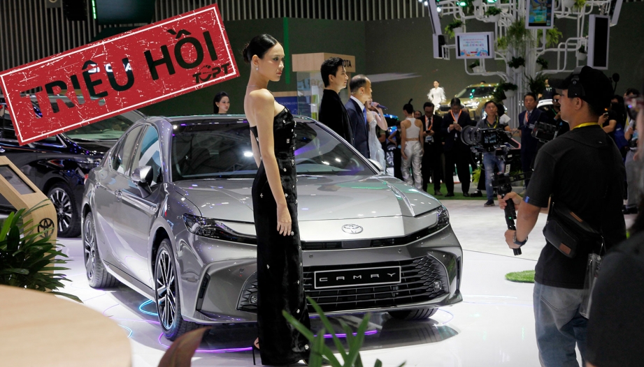 Triệu hồi toàn cầu vì lỗi phần mềm hỗ trợ đỗ xe, Toyota Việt Nam gọi tên Camry, Land Cruiser và Alphard