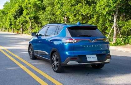 Xin tư vấn lỗi cảm biến sau của Vinfast VF e34