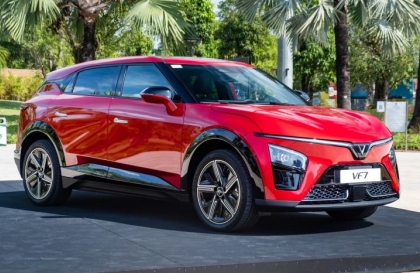 Vinfast Vf7 bị ồn ở cột A thì xử lý được không các bác?