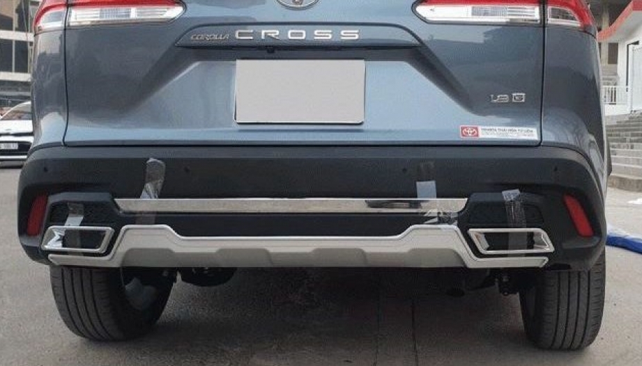 Các cụ cho xin lời khuyên bảo hành xe Toyota Corolla Cross bị thủng bô với