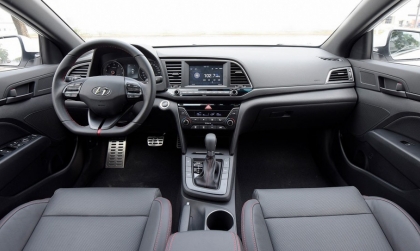 Xin tư vấn về lốc điều hòa xe Hyundai Elantra ạ!