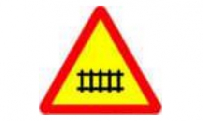 Nhóm biển báo nguy hiểm và cảnh báo: Biển số W.210 có ý nghĩa gì?