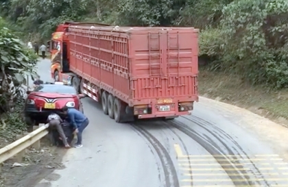 Clip TNGT: VinFast VF 5 cất cánh, thế này còn gì là pin nữa...