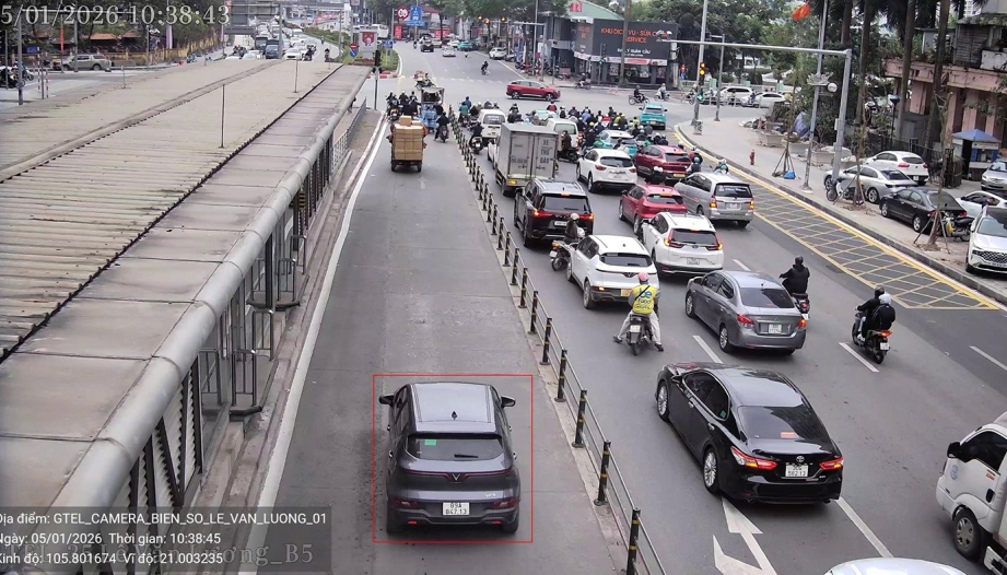 Danh sách 17 trường hợp vượt đèn đỏ bị camera AI phát hiện trong ngày 6/1/2026 tại nội đô Hà Nội