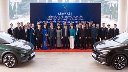 Đóng góp xã hội: 30 trường đại học, cao đẳng kết hợp cùng VinFast chuẩn hoá đào tạo nhân lực ngành ô tô điện