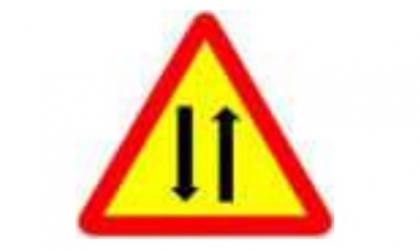 Nhóm biển báo nguy hiểm và cảnh báo: Biển số W.204 có ý nghĩa gì?