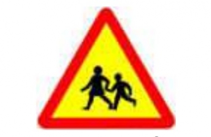 Nhóm biển báo nguy hiểm và cảnh báo: Biển số W.225 có ý nghĩa gì?