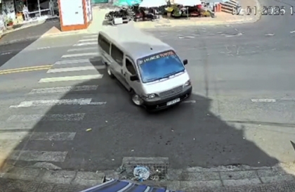 Clip: Tội mang Toyota Cá Mập ra drift, tài xế bị tạm giữ