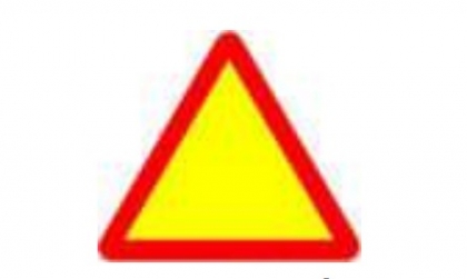 Nhóm biển báo nguy hiểm và cảnh báo: Biển số W.247 có ý nghĩa gì?