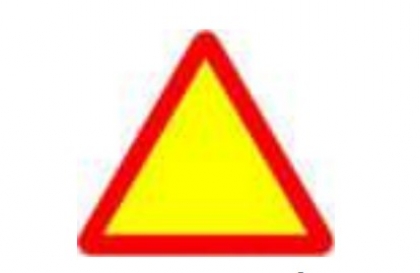 Nhóm biển báo nguy hiểm và cảnh báo: Biển số W.247 có ý nghĩa gì?