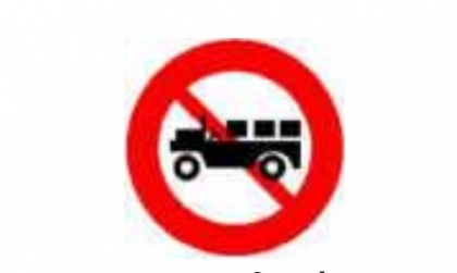 Nhóm biển báo cấm: Biển số P.140 có ý nghĩa gì?