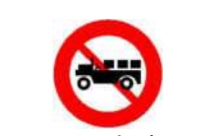 Nhóm biển báo cấm: Biển số P.140 có ý nghĩa gì?