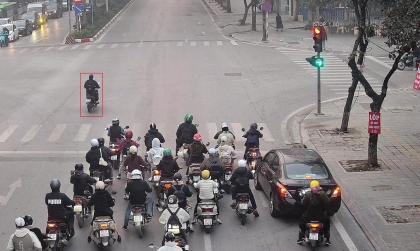 Danh sách các trường hợp vượt đèn đỏ tại nội đô và quá tốc độ trên cao tốc Nội Bài - Lào Cai bị camera AI phát hiện trong ngày 13/1/2026