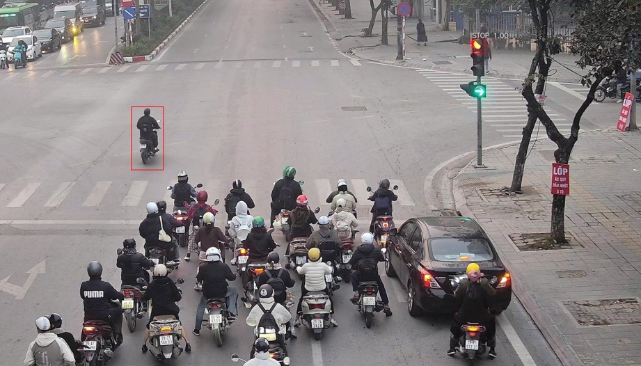 Danh sách các trường hợp vượt đèn đỏ tại nội đô và quá tốc độ trên cao tốc Nội Bài - Lào Cai bị camera AI phát hiện trong ngày 13/1/2026