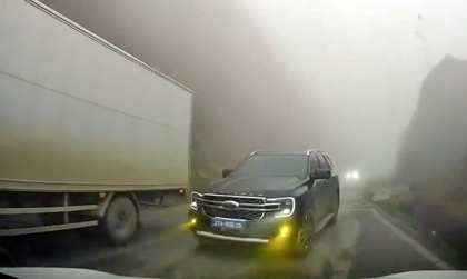 Ý thức Giao thông: Tài xế xe biển xanh “doạ lãnh đạo” khi vượt ẩu trên đèo đã bị xử phạt