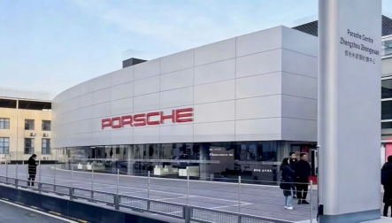 Porsche Trung Quốc chấm dứt ủy quyền đại lý nhiều khách hàng mắc kẹt vì không thể đăng ký xe