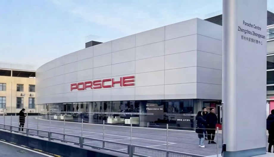 Porsche Trung Quốc chấm dứt ủy quyền đại lý nhiều khách hàng mắc kẹt vì không thể đăng ký xe