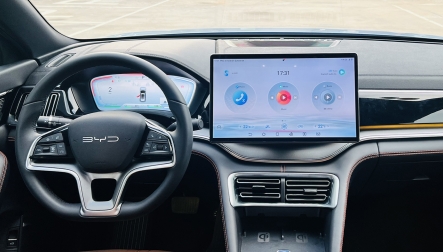 Trung Quốc bắt buộc giữ các nút điều khiển vật lý của xe, giảm sự phụ thuộc vào màn hình cảm ứng