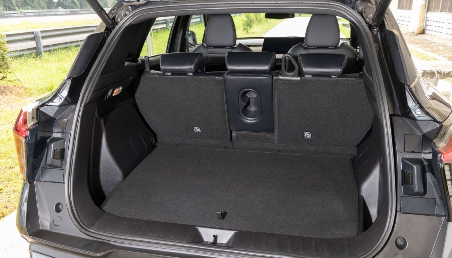 Xin các bác tư vấn về cốp điện của Mitsubishi Xforce với ạ!