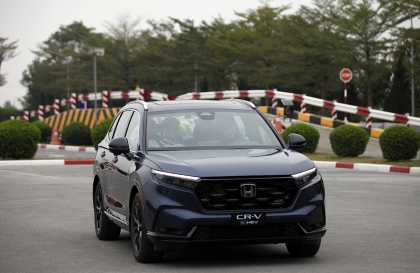 Honda CR-V e:HEV lắp ráp tại Phú Thọ có giá bán 1,17 tỷ đồng và 1,25 tỷ đồng