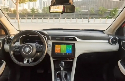 Các bác cho em lời khuyên có phải xe MG ZS của em lỗi do thay màn hình không?