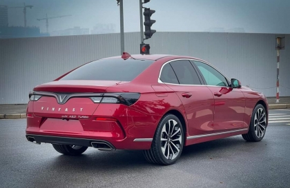 Lux A tự bị bật nắp bình xăng thì xử lý thế nào?