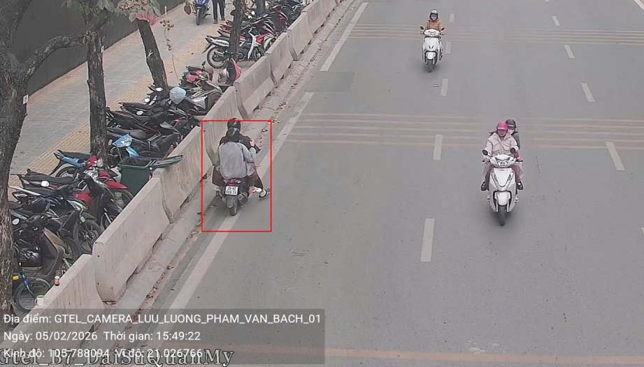 22 trường hợp vượt đèn đỏ, 01 trường hợp quá tốc độ bị camera AI phát hiện trong ngày 6/2/2026 tại nội đô Hà Nội và cao tốc Nội Bài Lào Cai