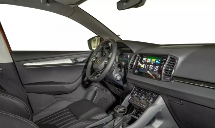 Đi xe Karoq bị ù tai khi vào đường xấu là do đâu?