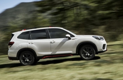 Subaru Forester có tiếng ro ro khi đạp ga mạnh là do đâu?