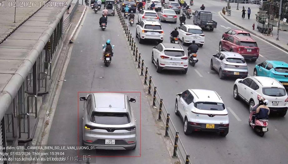 43 trường hợp vượt đèn đỏ bị camera AI phát hiện trong ngày 8/2/2026 tại nội đô Hà Nội