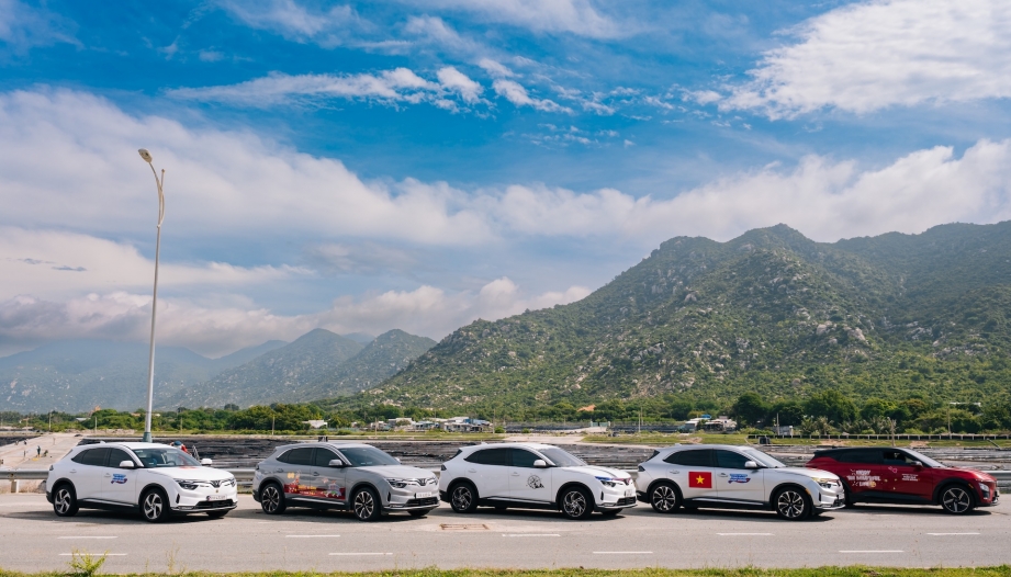 Thị trường ô tô Việt Nam: VinFast đạt hơn 16.000 xe bán ra tháng 1/2026