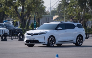 Chủ xe chia sẻ thẳng và thật về mẫu xe flagship VF 9 sau 1 tháng “về chung một nhà”: Trải nghiệm “out trình” phân khúc SUV cỡ lớn