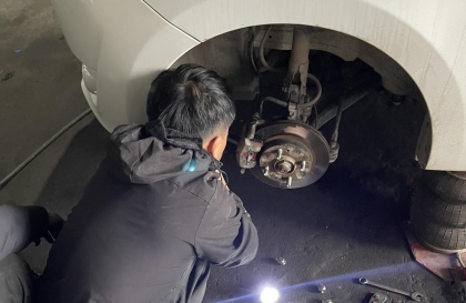 Mitsu Mirage bị lỗi gì ở phanh thế này các bác?