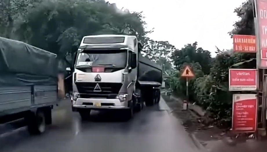 Clip TNGT: Thế là mất tết...