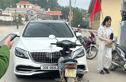 Ảnh TNGT: Cuối năm vẫn gặp may, nhưng cái may nó hơi... hoảng hốt