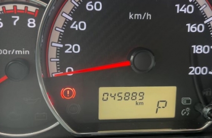 Đồng lồ xe Attrage báo lỗi gì thế này ạ?