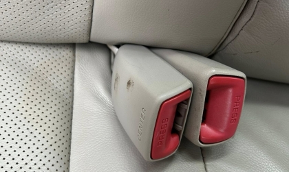 Khóa dây an toàn của Toyota Altis có phải bị lỗi không?