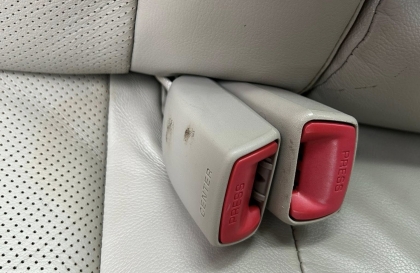 Khóa dây an toàn của Toyota Altis có phải bị lỗi không?